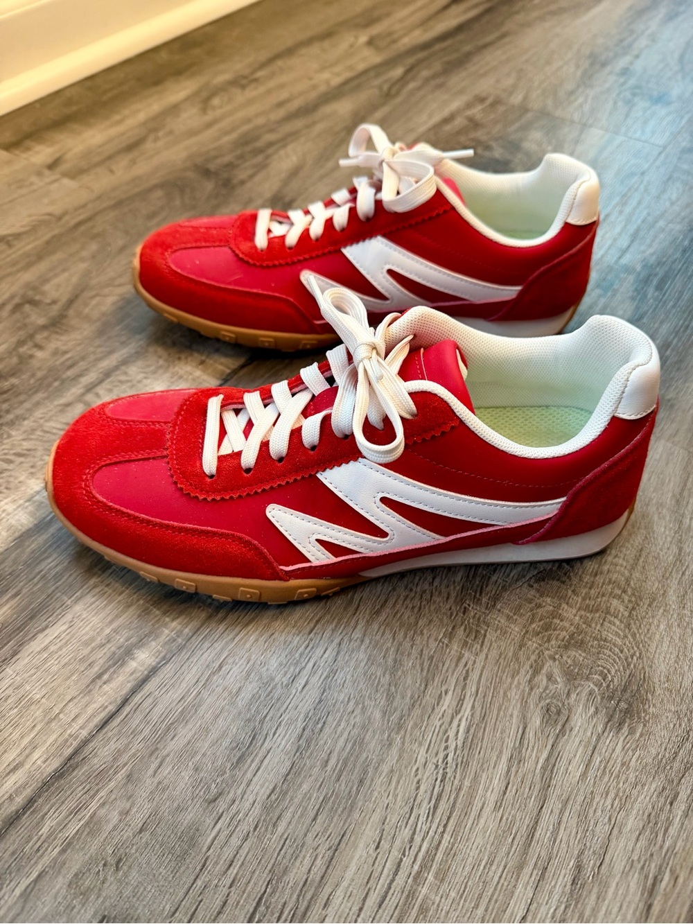 Red & White Retro Runner Sneakers
